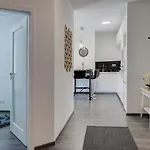 Garbary 104 - Modern Near Old Town - King Bed - Free Parking * Poznan