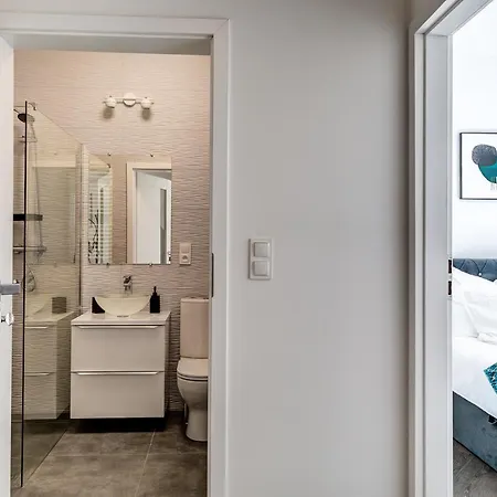 Garbary 104 - Modern Near Old Town - King Bed - Free Parking شقة بوزنان
