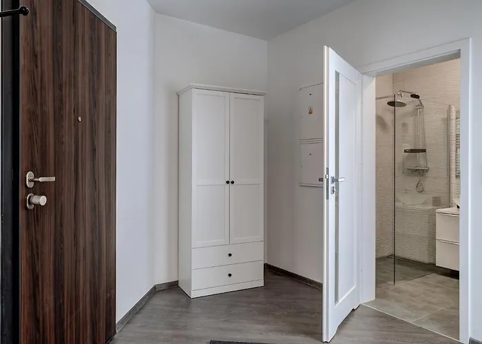 Apartamento Garbary 104 - Modern Near Old Town - King Bed - Free Parking