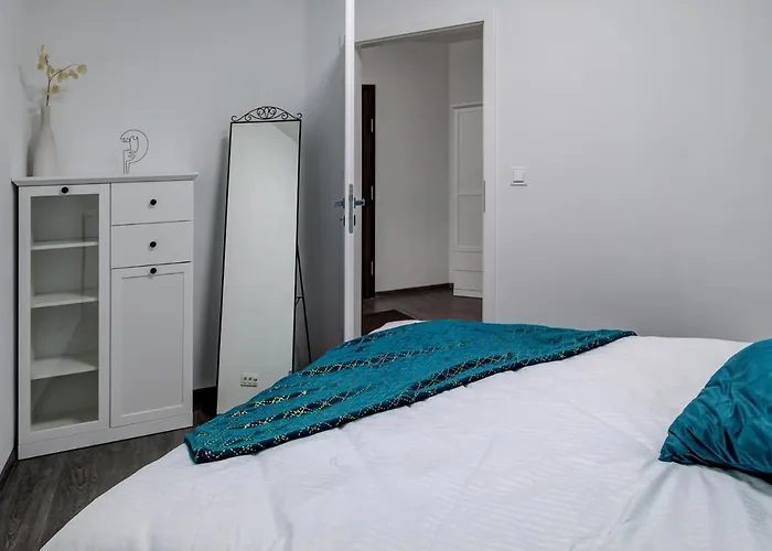 Garbary 104 - Modern Near Old Town - King Bed - Free Parking Poznan