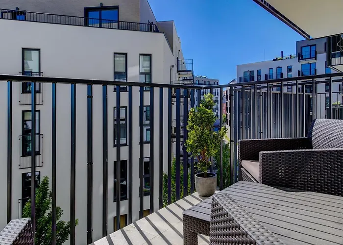 Apartamento Garbary 104 - Modern Near Old Town - King Bed - Free Parking