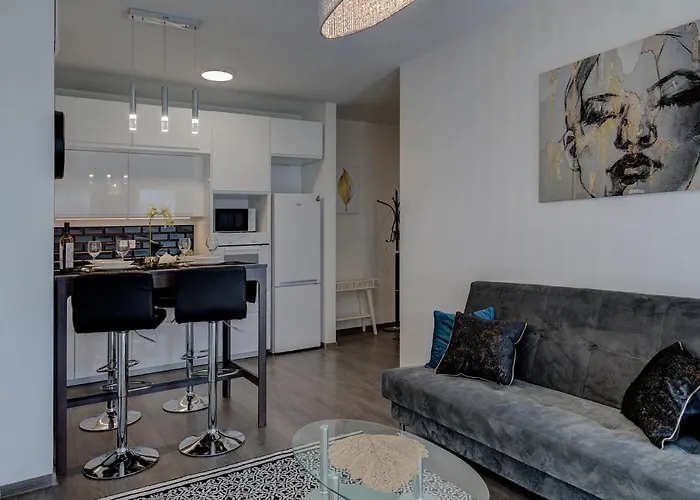 Garbary 104 - Modern Near Old Town - King Bed - Free Parking Apartamento *